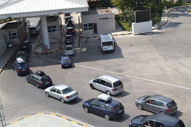 Gurbet&ccedil;ilerin Kapıkule den D&ouml;n&uuml;ş &Ccedil;ilesi 1