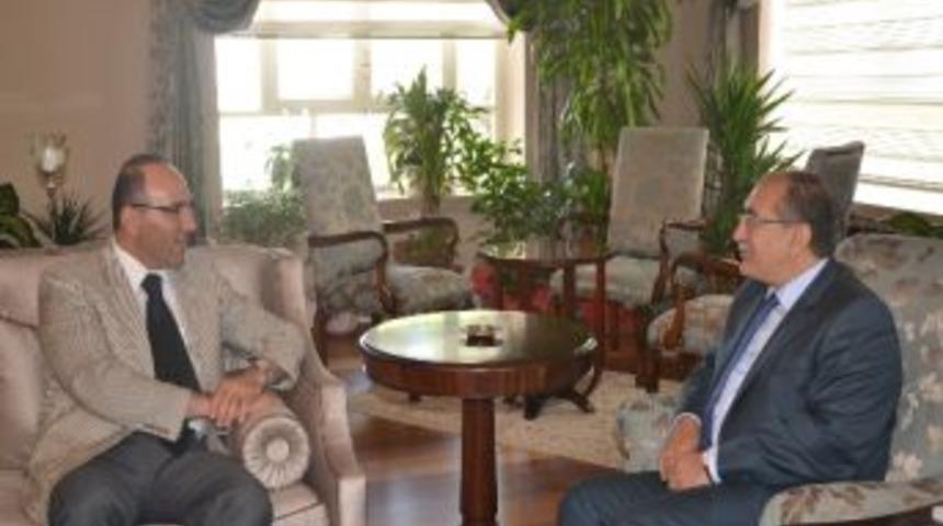 Akhisar Kaymakamı Kamil K&ouml;ten&rsquo;den Vali Savaş'a Veda Ziyareti