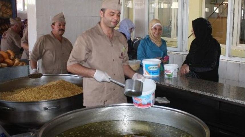 Yoksulların Yardım Kapısı