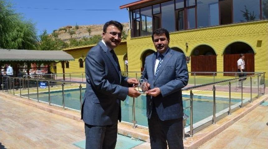 Kaymakamlara Veda Yemeği