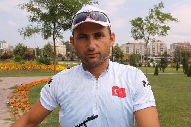 Madalyaları Gören Kılıç, Bisiklet Hediye Etti 1