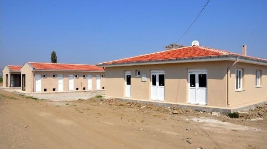 Salihli'de Modern Hayvan Barınağı İnşaatı Devam Ediyor