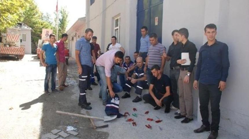 Şırnak'ta Dedaş B&uuml;nyesinde &Ccedil;alışan Taşeron İş&ccedil;iler İş Bıraktı