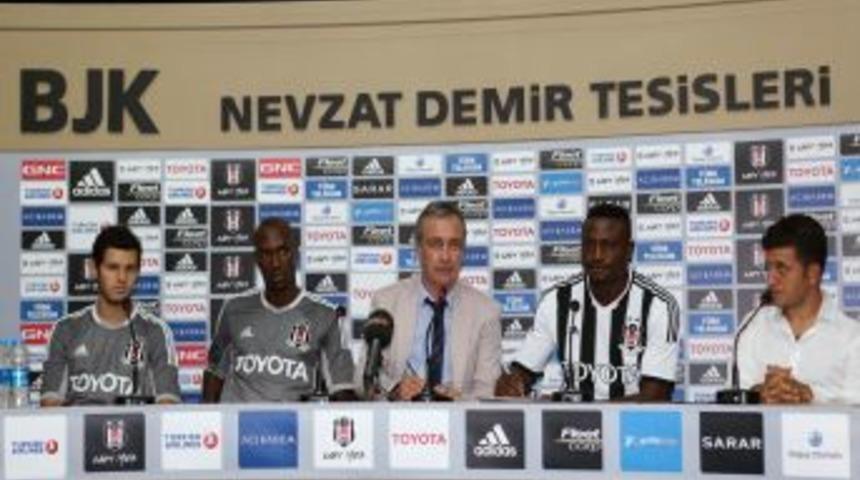 3 Yeni Beşiktaşlı, Basın &Ouml;n&uuml;nde Imzalarını Attı
