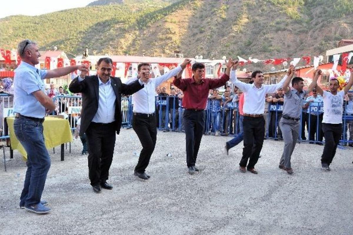 G&uuml;m&uuml;şhane&rsquo;de Mahalli Halk Oyunları Yarışması D&uuml;zenlendi