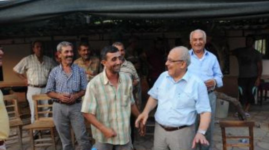 Burhanettin Kocamaz'ı g&ouml;ren y&uuml;zler g&uuml;l&uuml;yor