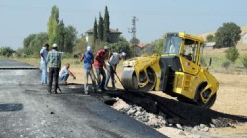 Balıkesir'de Asfaltlama &Ccedil;alışmaları S&uuml;r&uuml;yor