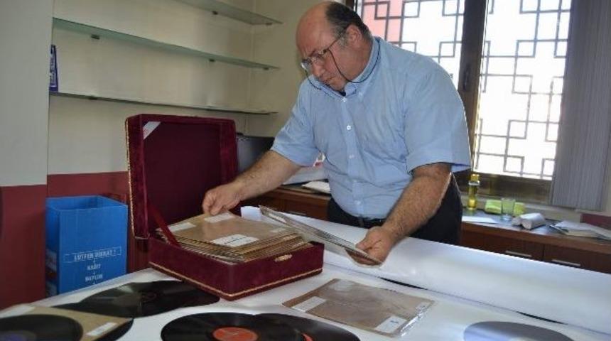(&ouml;zel Haber) Faruk Yaman&rsquo;dan, 5 Bin Plaklık Dev Koleksiyon