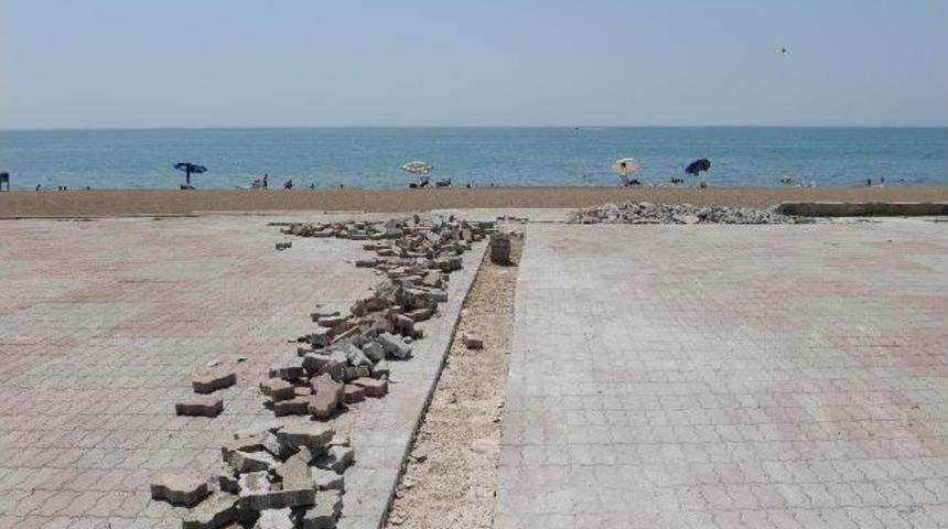 Antalya&rsquo;da engelliler i&ccedil;in engelsiz plaj yapılıyor