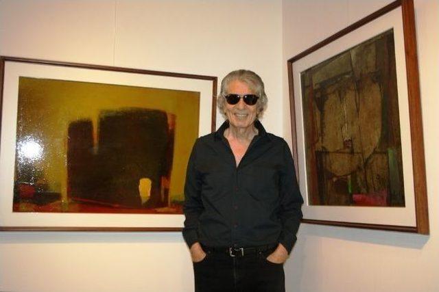 &Ouml;l&uuml;ml&uuml; Varlığını Sanatla &Ouml;l&uuml;ms&uuml;zleştirmeye &Ccedil;alışıyor 1