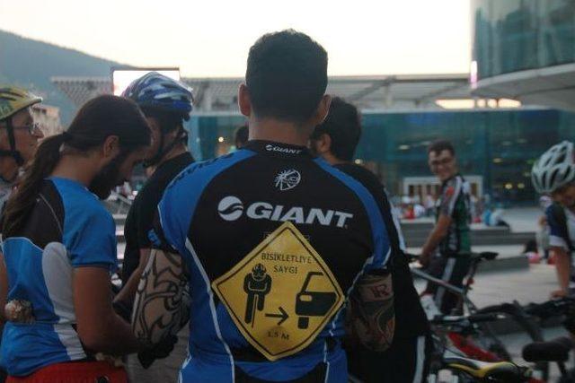 Bisiklet&ccedil;iler &Ouml;len Arkadaşları İ&ccedil;in Pedal &Ccedil;evirdi 2