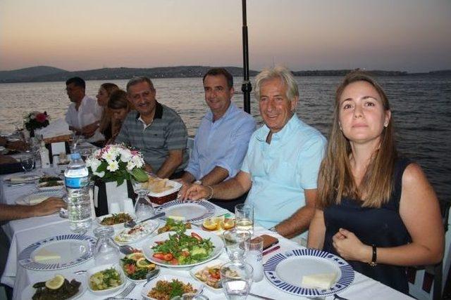 Ato Y&ouml;netiminden Kaymakam Nalbanta Veda Yemeği 2