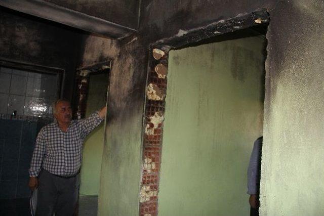 Kızılay Evi Yanan Aktaş Ailesine Sahip &Ccedil;ıktı 1