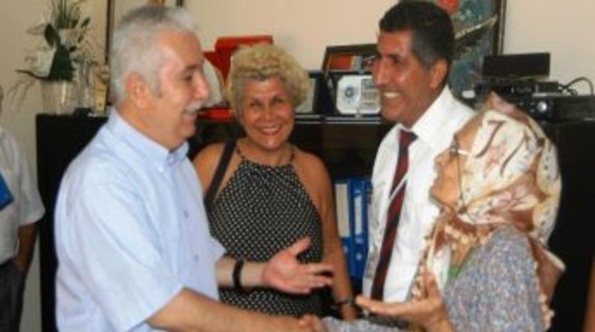 &Ccedil;ukuroba Belediyesinden Dohayko'ya Kuru Mama Yardımı