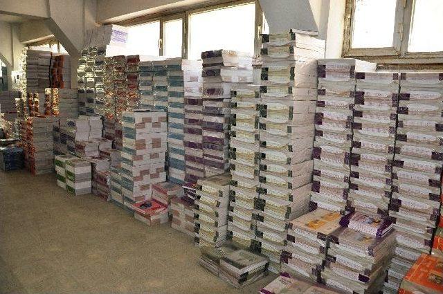 Kırklareli de Kitaplar Dağıtılmaya Başlandı 1