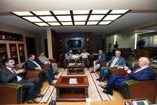 Disk’ten Yenimahalle Belediye Başkanı Yaşar’a Ziyaret 1