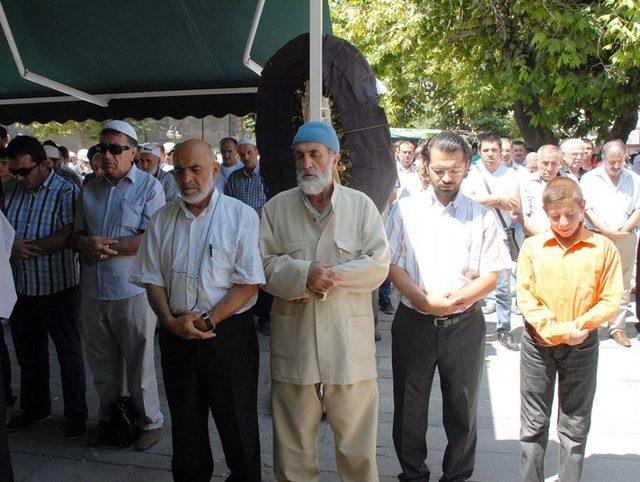 Mısır Ordusunun Katlettiği Sivil Halk Için Gıyabı Cenaze Namazı Kılındı