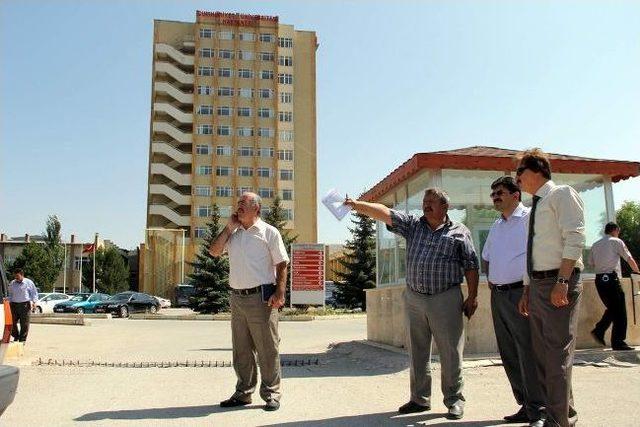 C&uuml; Rekt&ouml;r&uuml; Kocacık, Kamp&uuml;s İ&ccedil;erisinde Devam Eden &Ccedil;alışmaları İnceledi 1