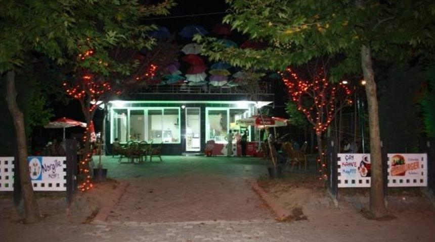 Şemsiyeli Park Arifiye'nin Vazge&ccedil;ilmez Mekanlarından Biri Haline Geldi