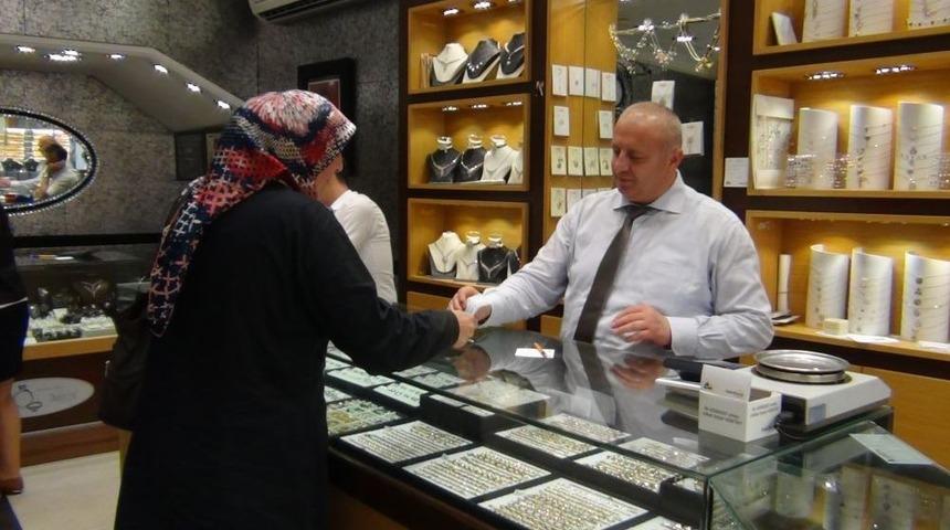 Altın Fiyatlarının Y&uuml;kselmesi Kuyumcuları Ikileme D&uuml;ş&uuml;rd&uuml;