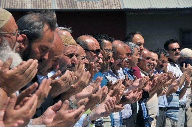 Mısır’da Yaşanan Olaylar Gümüşhane’de Protesto Edildi