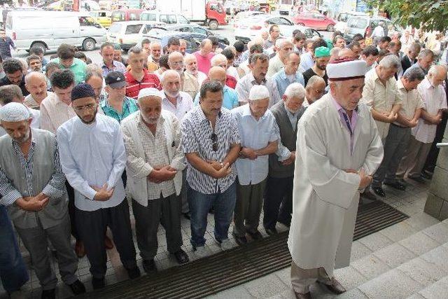 Mısır&rsquo;daki Darbe Karşıtlarına Destek Eylemleri 1