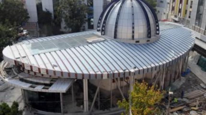 Bağcılar, 8D Sinema Salonu Ve Planetaryum'a Kavuşuyor