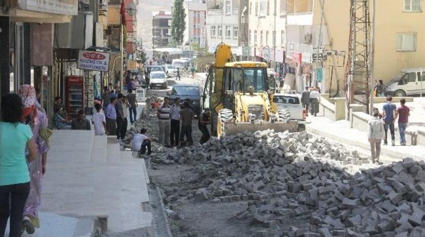 Hakkari&rsquo;deki Caddeler Onarılıyor