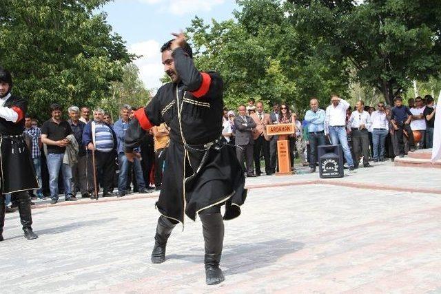 Ardahan Ulusal Kültür Ve Bal Festivali Başladı