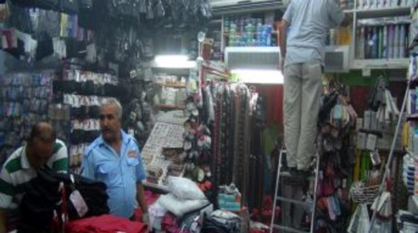 Klimadan &Ccedil;ıkan Yangın B&uuml;y&uuml;meden S&ouml;nd&uuml;r&uuml;ld&uuml;