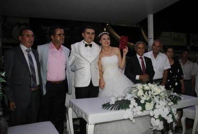 Yurttaş, Salihli’de Nikah Şahidi Oldu