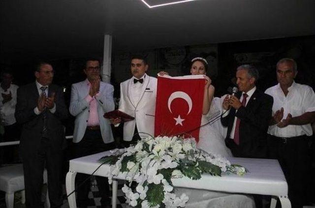 Yurttaş, Salihli’de Nikah Şahidi Oldu