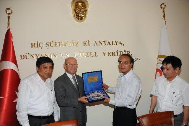 Vietnam Heyetinden Valiliğe Ziyaret 1