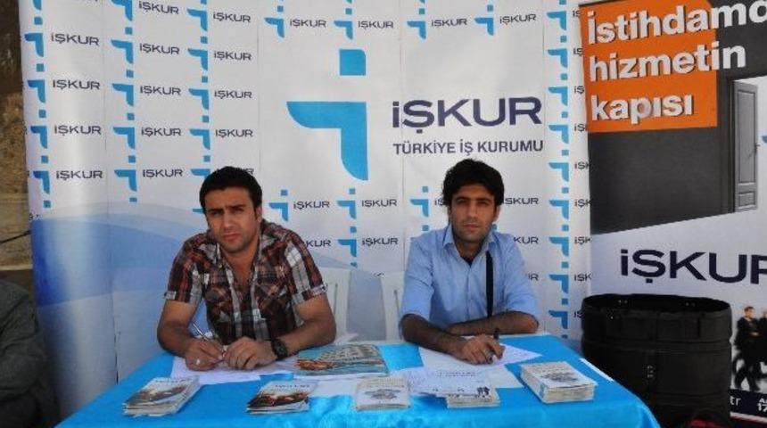 Çalışma Ve İş Kurumu İl Müdürlüğü Hizan'da Stand Açtı
