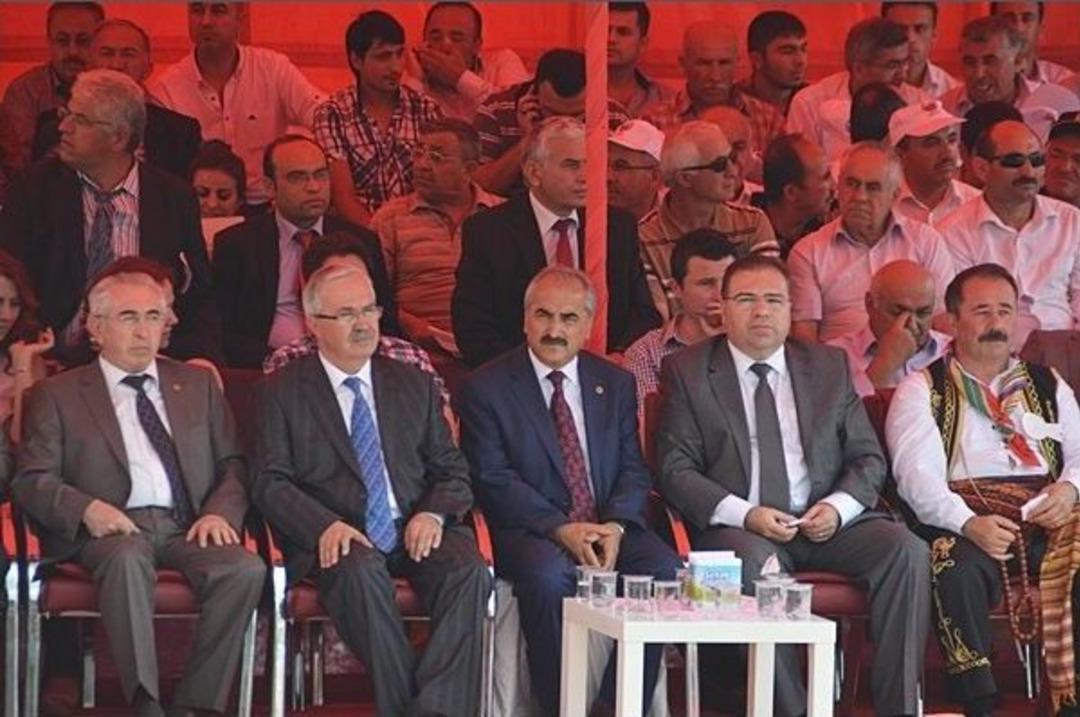 Tosya 16.k&uuml;lt&uuml;r Ve Pirin&ccedil; Festivali 1.g&uuml;n&uuml; Renkli Ge&ccedil;ti