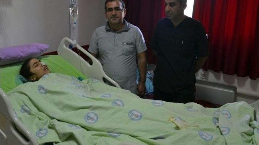 Yuttuğu parayı kaşıkla &ccedil;ıkarmaya &ccedil;alıştı