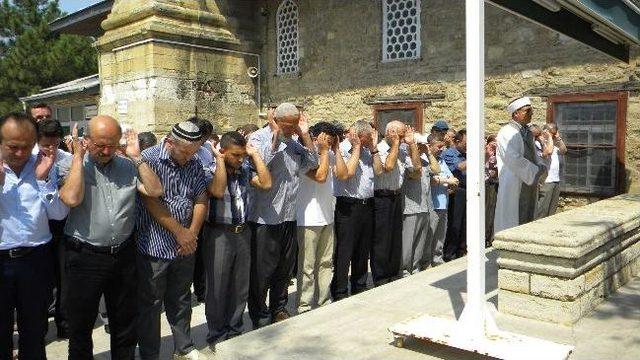 Edirne’de Mısır’da Ölenler İçin Gıyabi Cenaze Namazı Kılındı