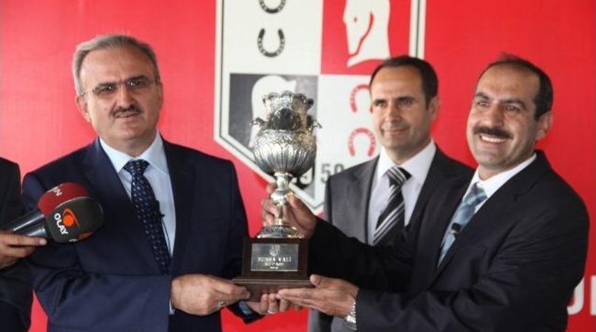 Valilik At Yarışları Kupasında Zafer &lsquo;darfur&rsquo;un