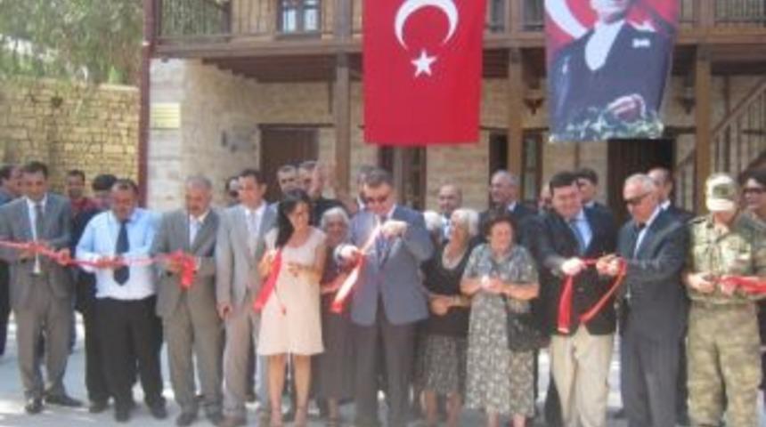 Vakıflı&rsquo;daki Tarihi K&ouml;y Evi T&ouml;renle Hizmete Girdi