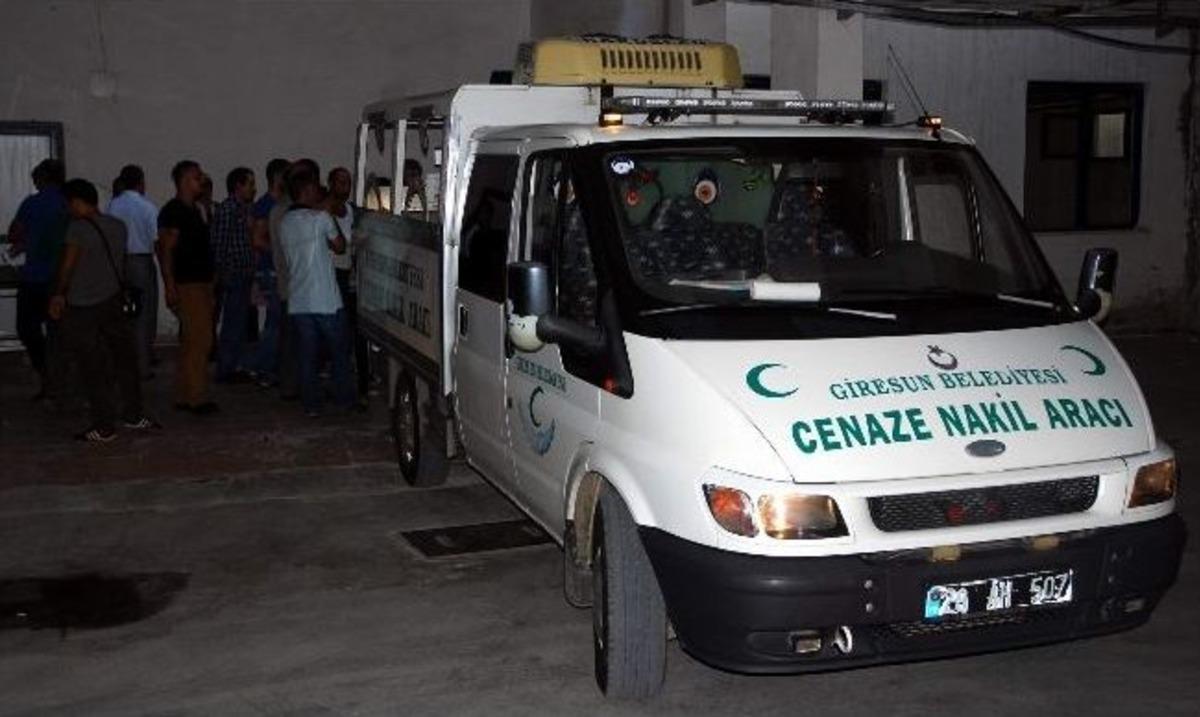 Kayseri'den D&uuml;ğ&uuml;n D&ouml;n&uuml;ş&uuml; Sivas&rsquo;ta Ge&ccedil;irdikleri Kazada &Ouml;len 4 Kişinin Cenazeleri Memleketleri Giresun&rsquo;a Getirildi