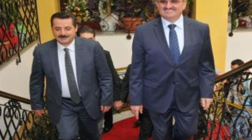Bakan &Ccedil;elik&rsquo;ten Yeni Bursa Valisine Ziyaret