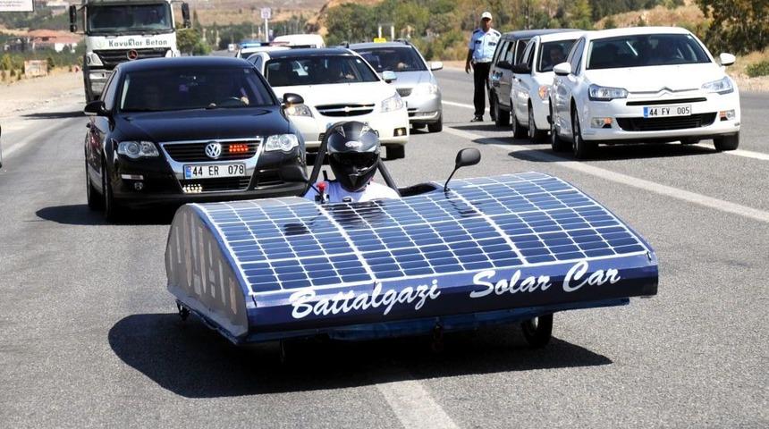 G&uuml;neş Enerjisiyle &Ccedil;alışan 'Battalgazi' G&ouml;r&uuml;c&uuml;ye &Ccedil;ıktı