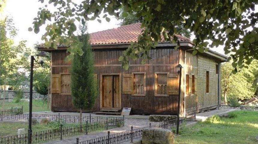 688 Yıl &Ouml;nce Yapılan Osmanlı Camisi İlgi Odağı