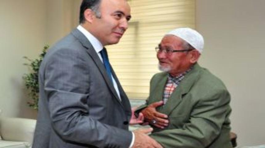 Vali Altıparmak: Sığınmacılar Misafirimiz