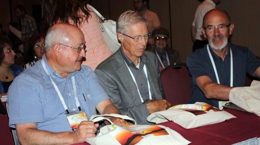 Bilim Adamları G&uuml;neş Enerjisini Masaya Yatırıyor