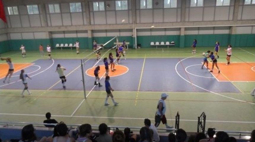 Seyyah Gezi Gurubuyla Dostluk Ma&ccedil;ı Yapıldı