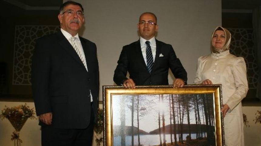 Vali Adnan Yılmaz&rsquo;a Veda Yemeği