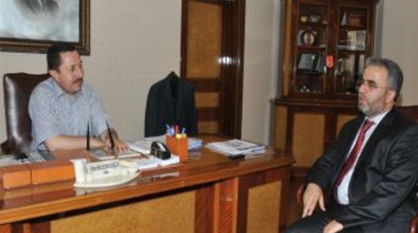 Afyonkarahisar M&uuml;ft&uuml;s&uuml; İşliyen, Vali Balkanlıoğlu'nu Ziyaret Etti