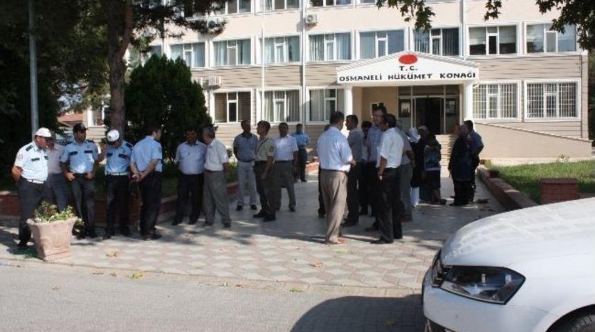 Osmaneli Kaymakam&rsquo;ı Ali Ada Konvoy Eşliğinde Uğurlandı