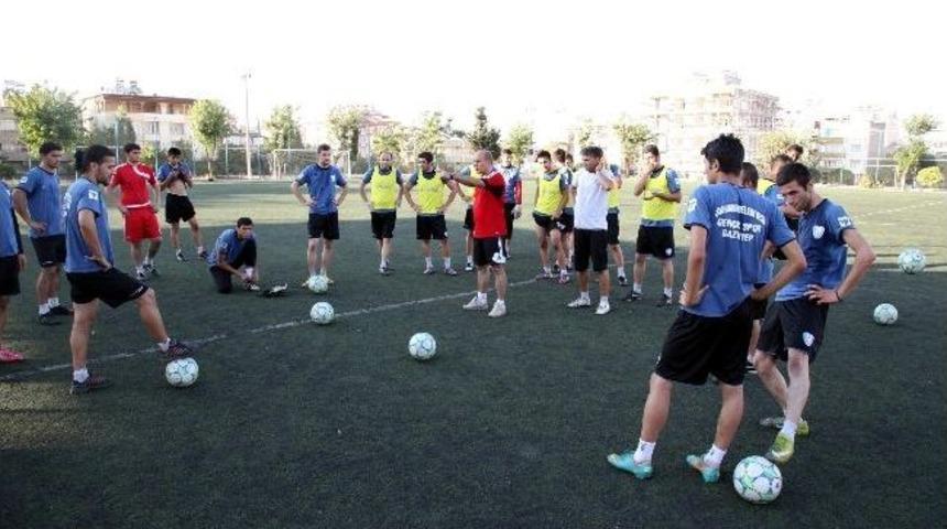 Şahinbey Belediye Futbol Takımı Sahaya İndi